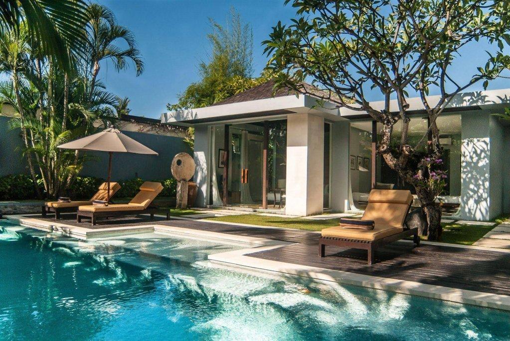 Kembali Villas Seminyak Esterno foto